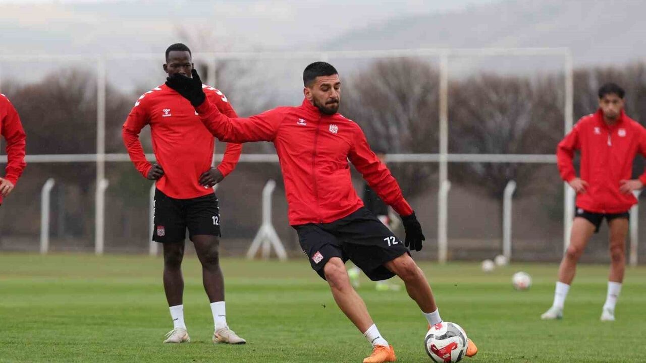 Sivasspor, Çorum FK Maçı Öncesi Hazırlıklarını Sürdürdü