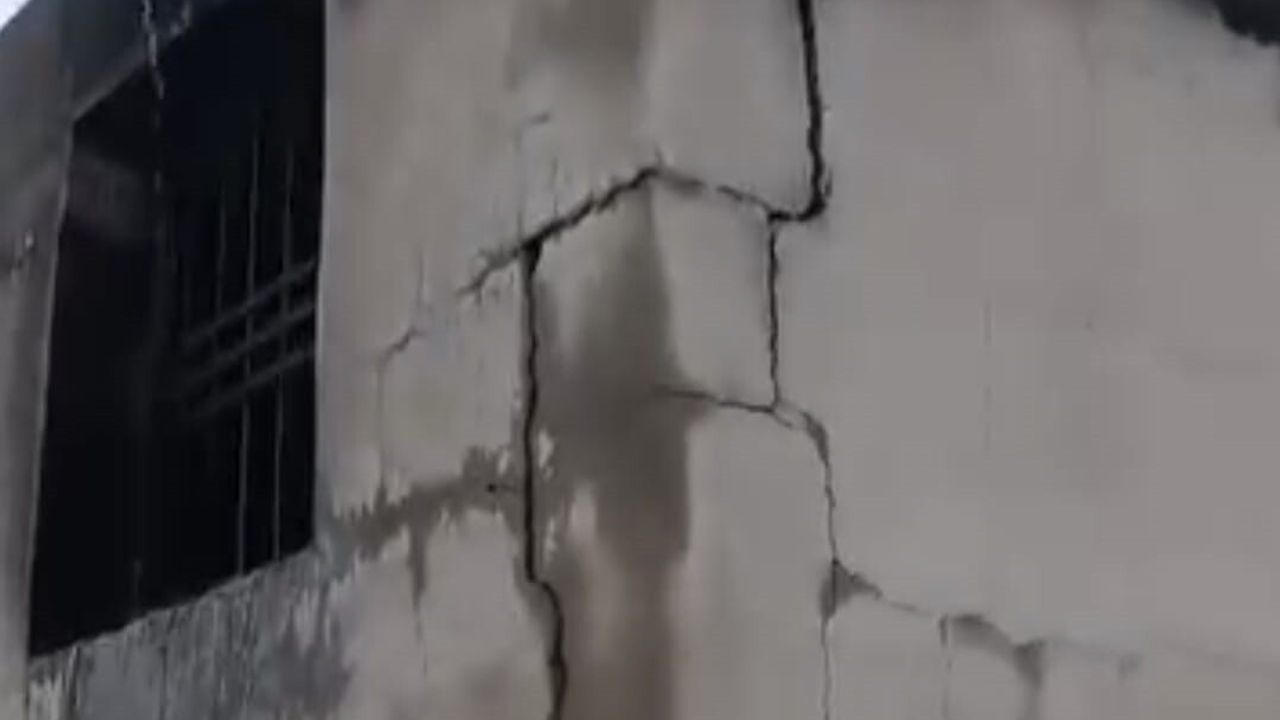 Siverek'te Çatı Katı Yangını Kontrol Altına Alındı