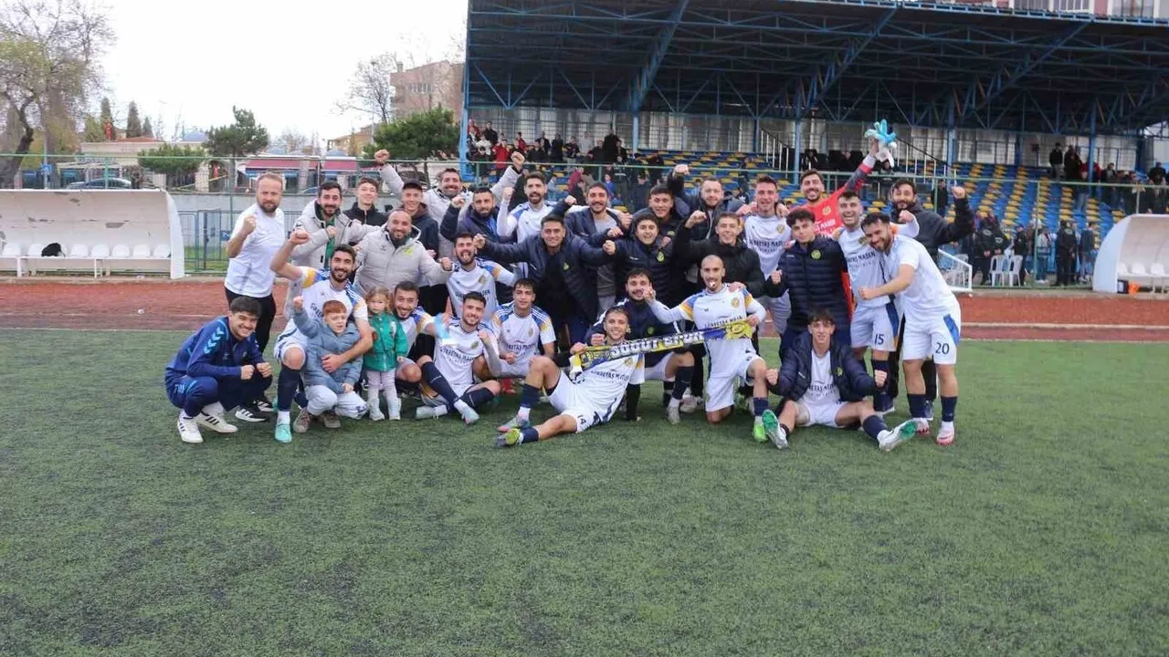 Söğütspor, Yalovaspor'u 2-1 Yenerek Rahat Nefes Aldı