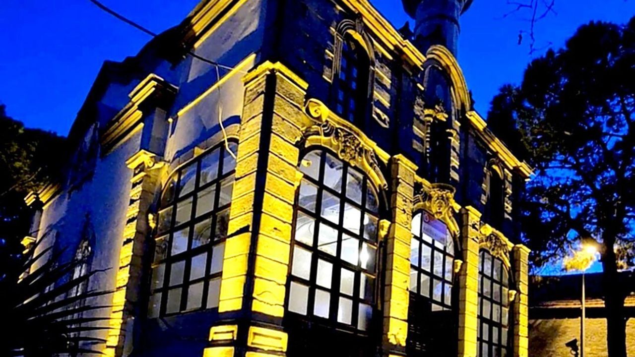 Söke'de 130 Yıllık Hacı Ziya Bey Camii Yeni Aydınlatmayla Parlıyor