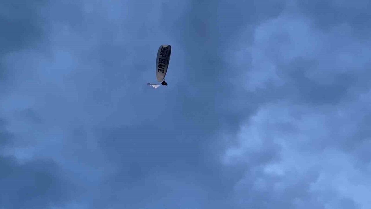 Soma'da 3 Aralık'ta Tandem Paraşütle Farkındalık: 'Sevgi Varsa Engel Yoktur'