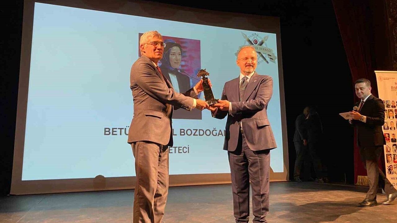 Son Dakika - Bizim Hikayemiz kitabı tanıtıldı: 42 Gazetecinin Sahadaki Hikayeleri