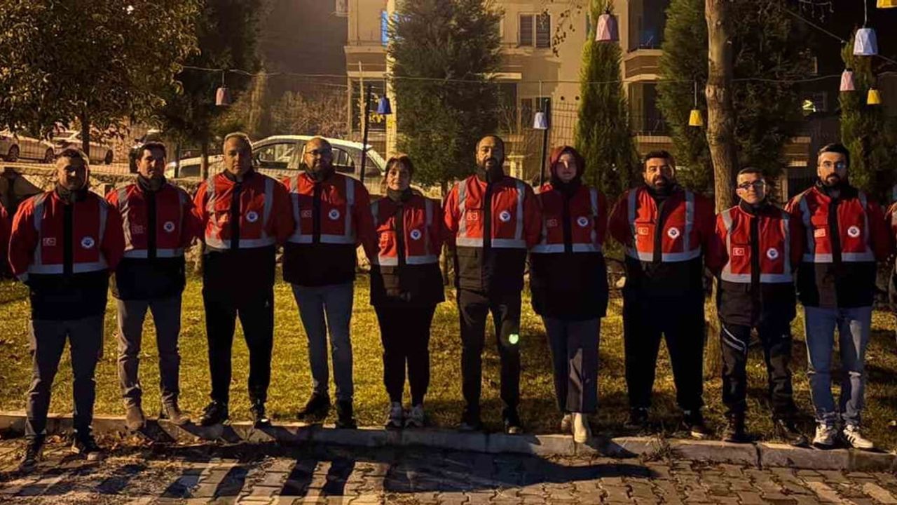 SOSEV’den Soma Arama Kurtarma Ekibine Kritik Ekipman Desteği