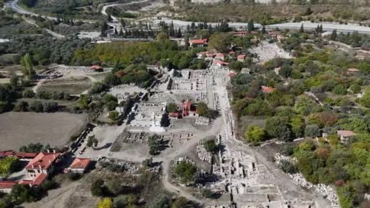 Stratonikeia'da 'Yaşayan Osmanlı Köyü' Projesi: 19. Yüzyıl Meslekleri Geri Geliyor