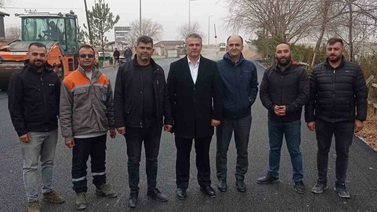 Sultan Sazlığı yoluna poroz asfalt serimi tamamlandı