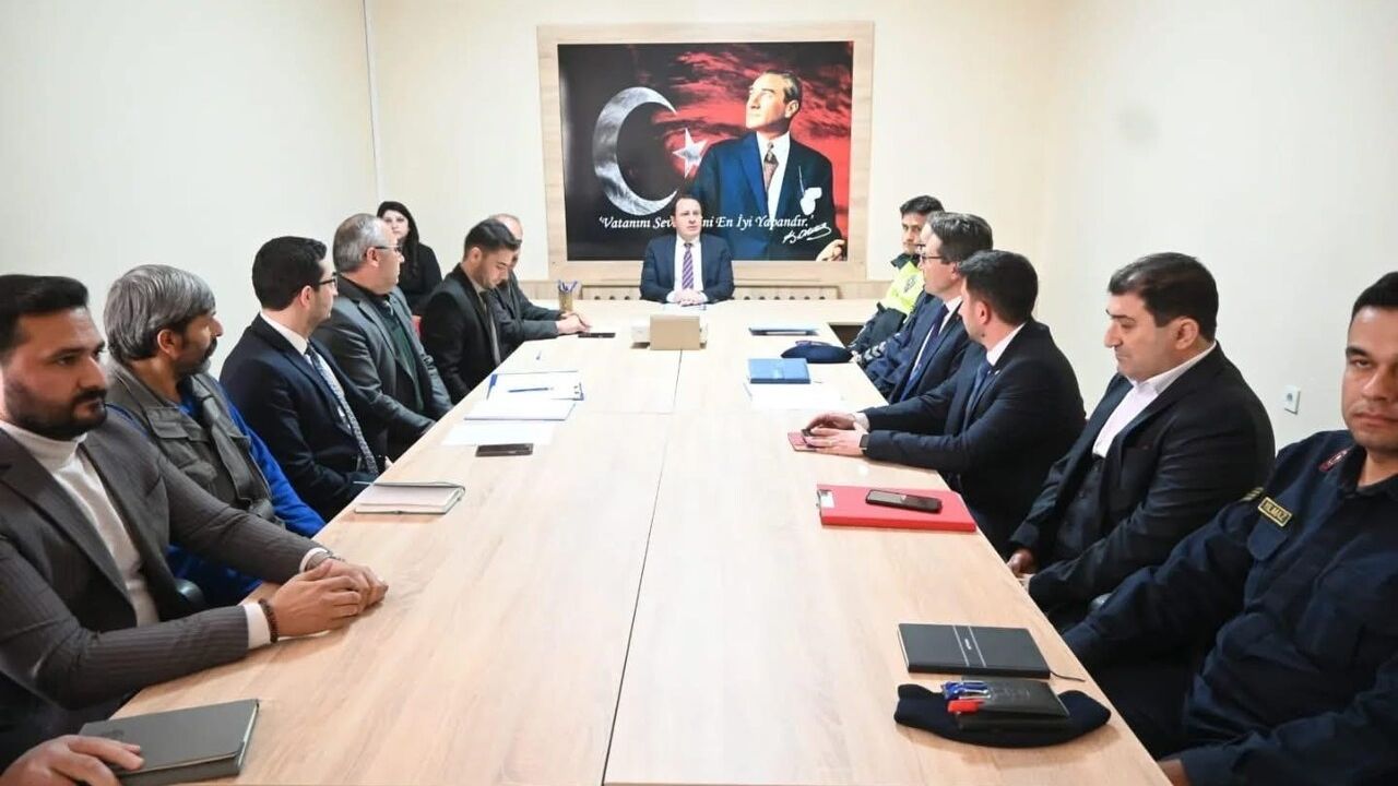 Sultandağı'nda Kış Tedbirleri Toplantısı: Karayolları İçin Önlemler