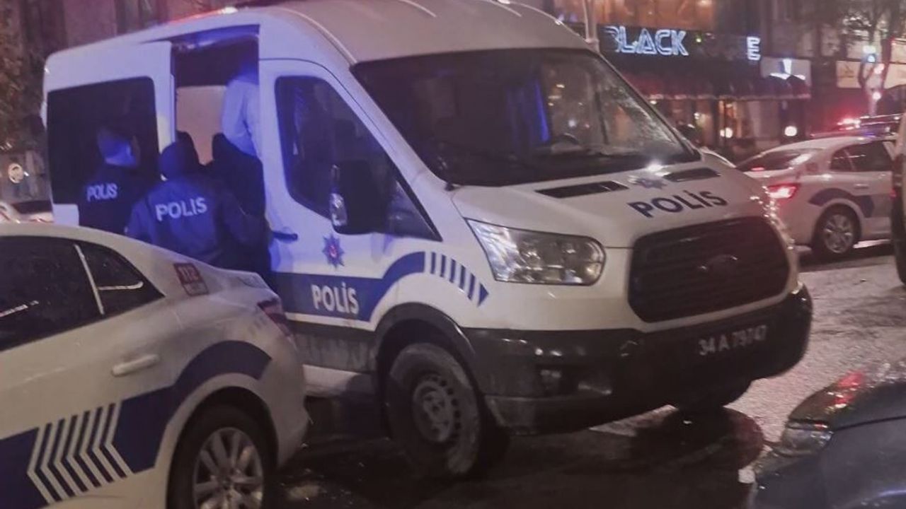 Sultangazi'de Ailelerin Karıştığı Kavga: 2 Yaralı