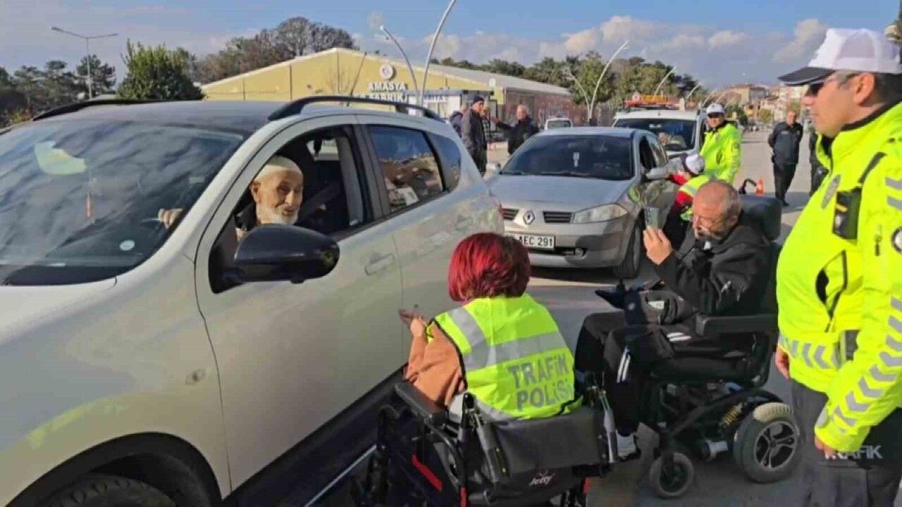 Suluova'da Polis ve Engellilerden Trafik Farkındalığı — 3 Aralık