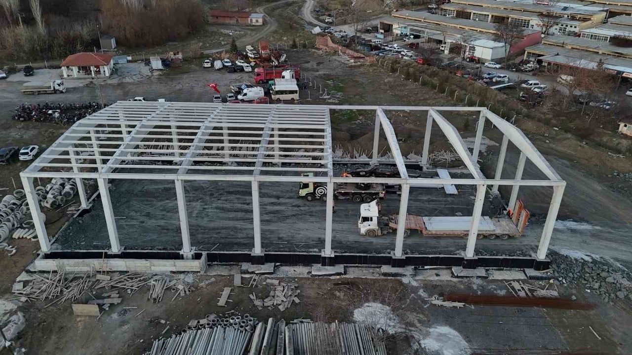 Sungurlu'da Halk Ekmek Fabrikası Günlük 30 Bin Kapasiteyle Yükseliyor