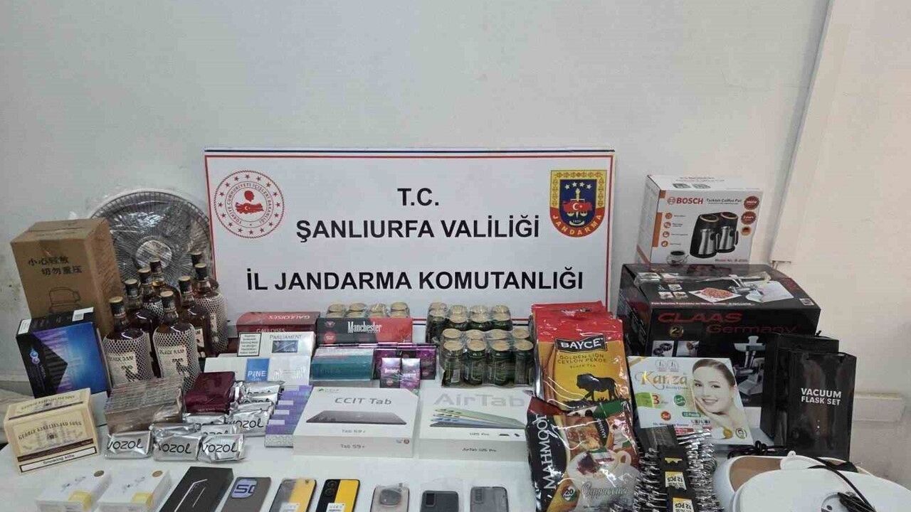 Suruç’ta Kaçakçılık Operasyonu: Şanlıurfa’da Çok Sayıda Kaçak Ürün Ele Geçirildi