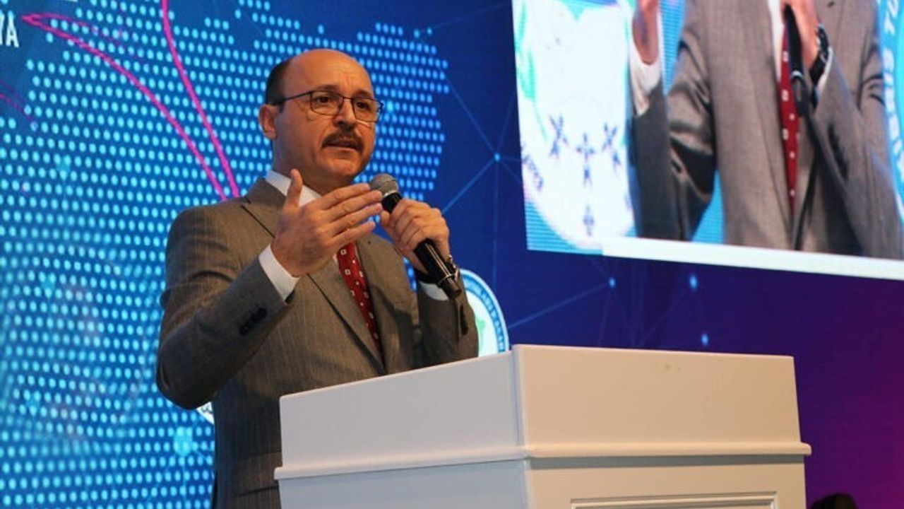 Talip Geylan: Öğretmenin saygınlığı eğitim hedefleri için şart