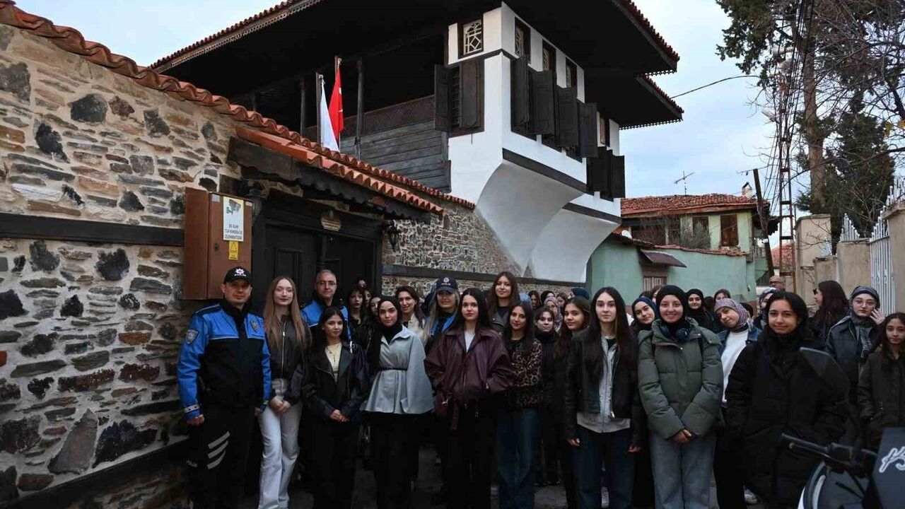 'Tarihi Kentin Umutlu Çocukları' Kula-Salihli UNESCO Jeoparkı'nda