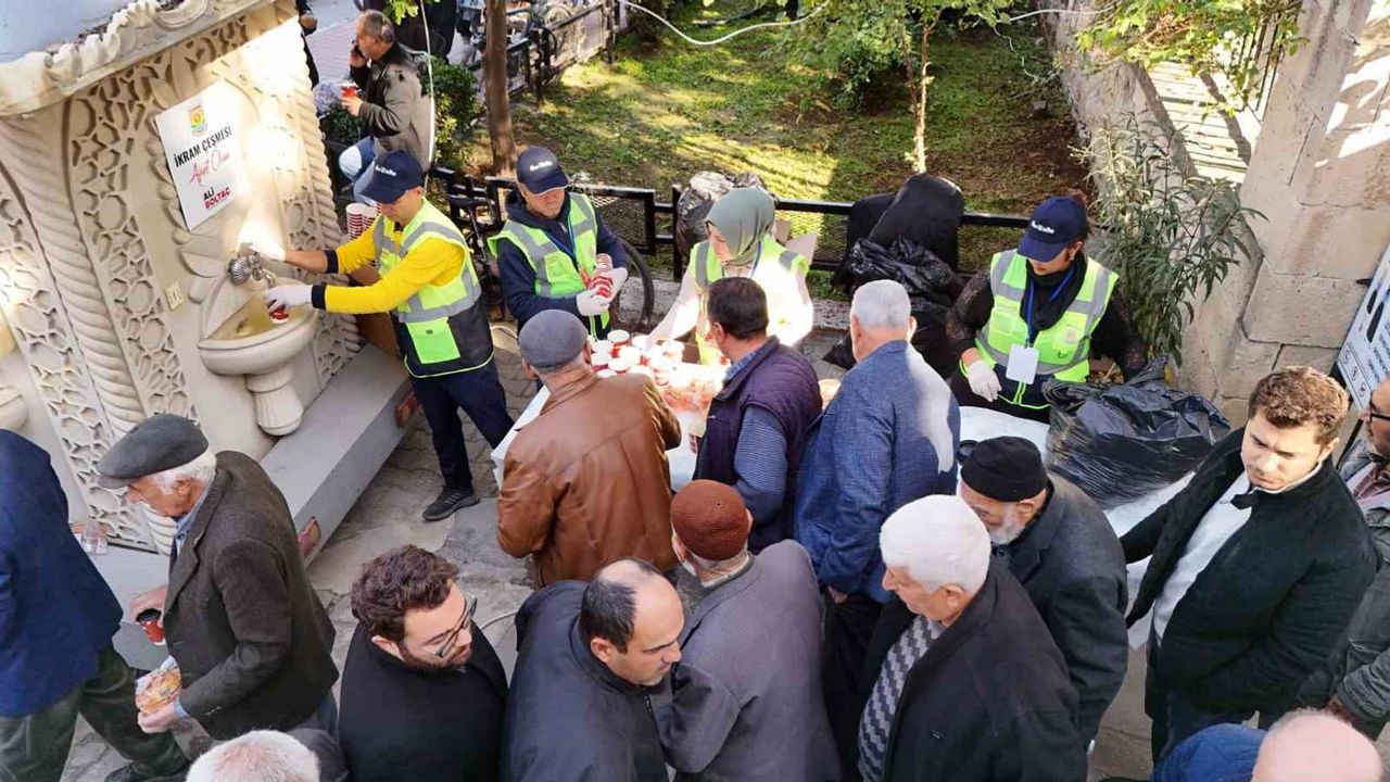 Tarsus'ta Sıcak Çorba İkramı Başladı: Ulu Camii'de İlk Durak