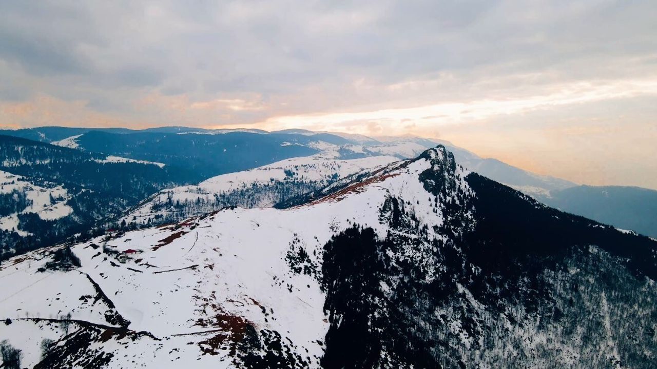 Taşlıoba Yaylası'nda Kartpostallık Kar Manzaraları