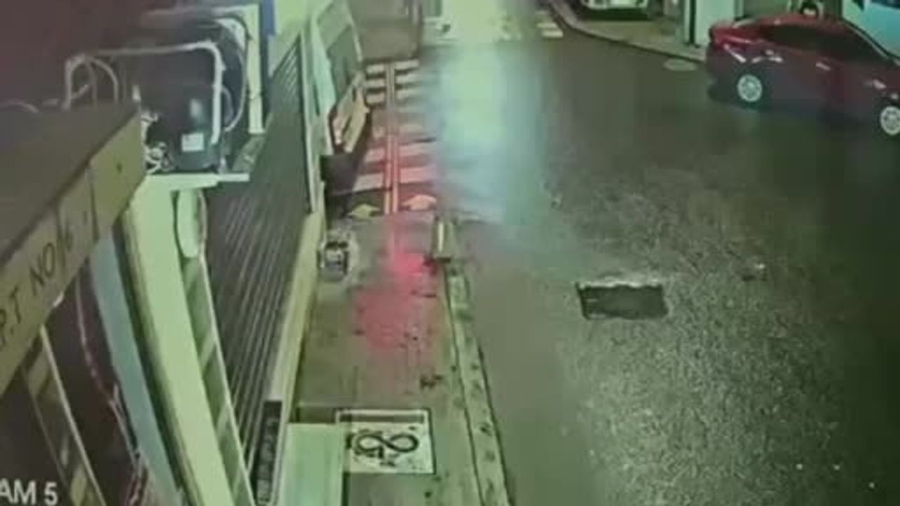 Tekirdağ Çorlu'da feci kaza kamerada: Motosiklet sürücüsü yaralandı