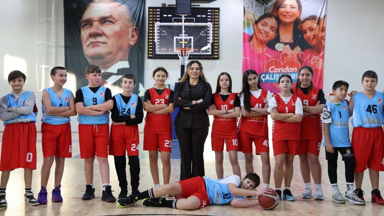 Tekirdağ'da FIBA Standartlarında Ergene Spor Salonu Açıldı