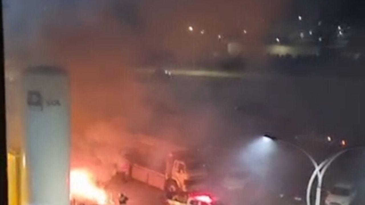 Tekirdağ'da Hastane Bahçesinde Oksijen Tüplerine Yakın Yangın