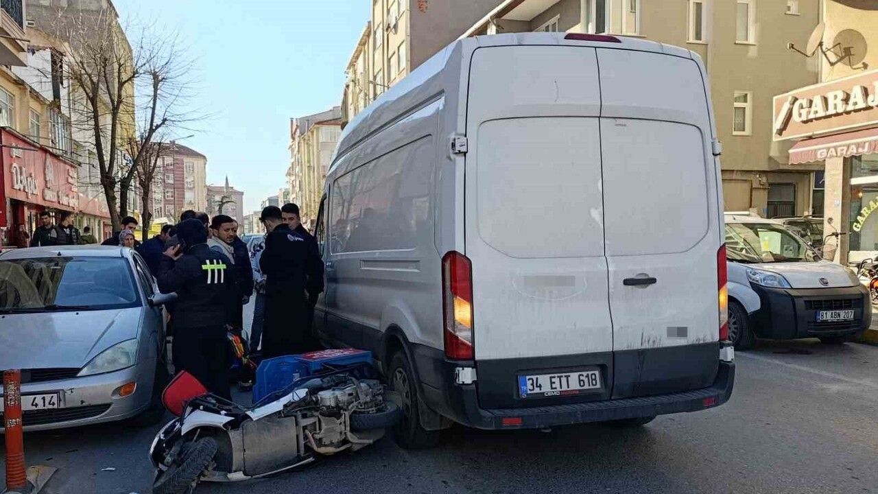 Tekirdağ'da Kurye Motosikletten Düştü: Saray'da Sollama Kazası