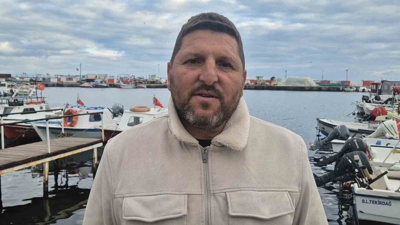 Tekirdağ’da Poyraz Limana Çektirdi: Balıkçılar Ağ Tamiri ve Tekne Bakımında