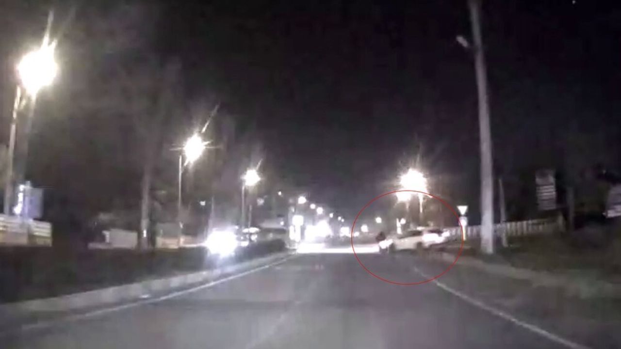 Tekirdağ'da SUV Motosiklete Çarpıp Kaçtı — O Anlar Araç Kamerasında