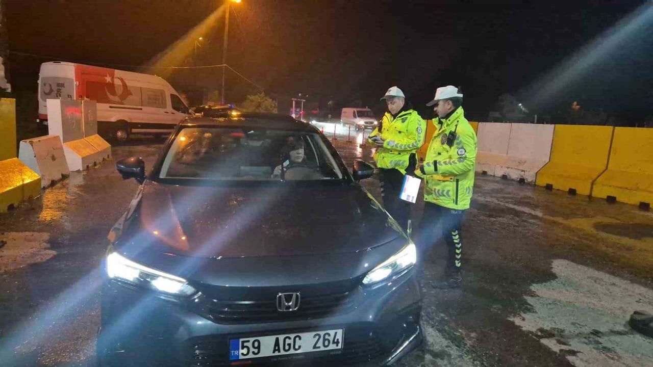 Tekirdağ'da Yılbaşı Denetimleri Başladı: 2 bin 26 Polisle Güvenlik