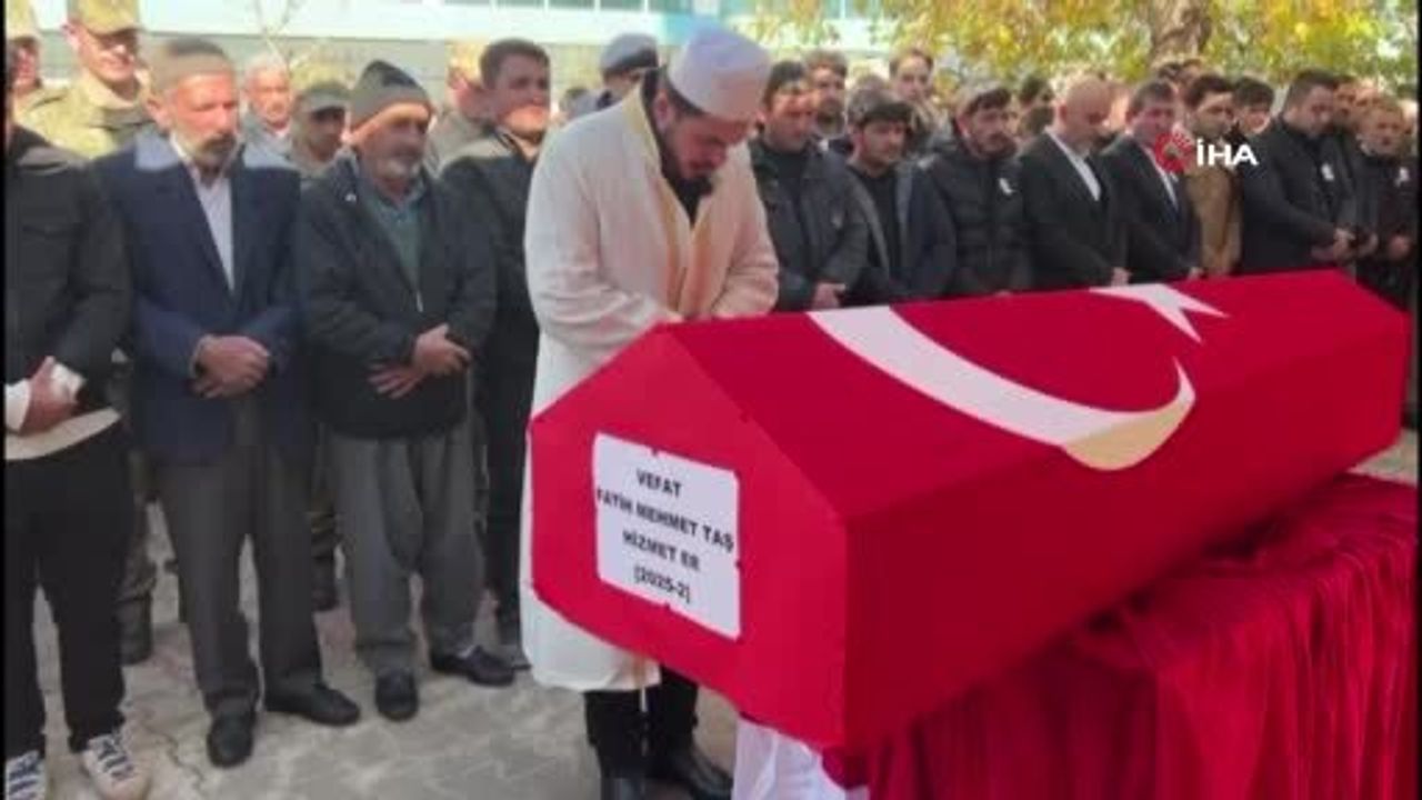 Terhis Olduktan 5 Gün Sonra Vefat: Kahramanmaraşlı 20 Yaşındaki Fatih Mehmet Taş Uğurlandı