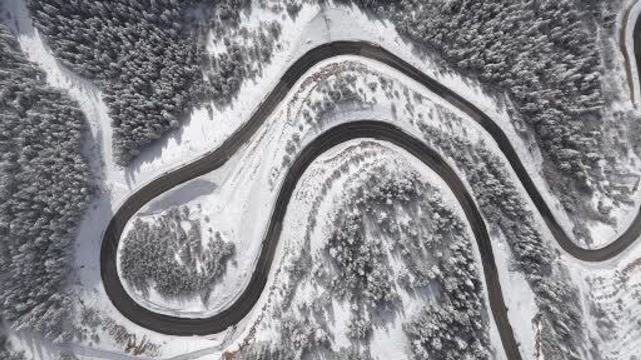 Tersun Dağı'nda Kartpostallık Kar Manzarası — Gümüşhane-Şiran Geçidi