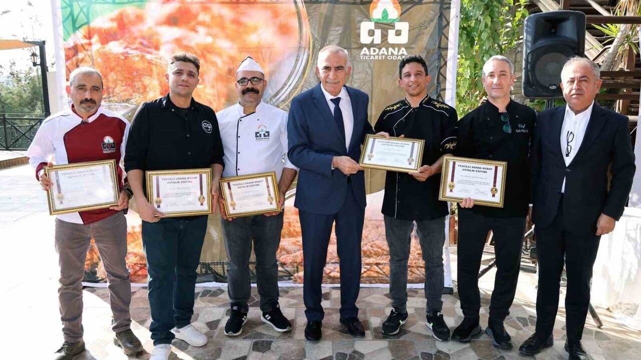 Tescilli Adana Kebabı Ustalık Eğitimi: 12'si Kadın 50 Kursiyer Ustalık Belgesi Aldı