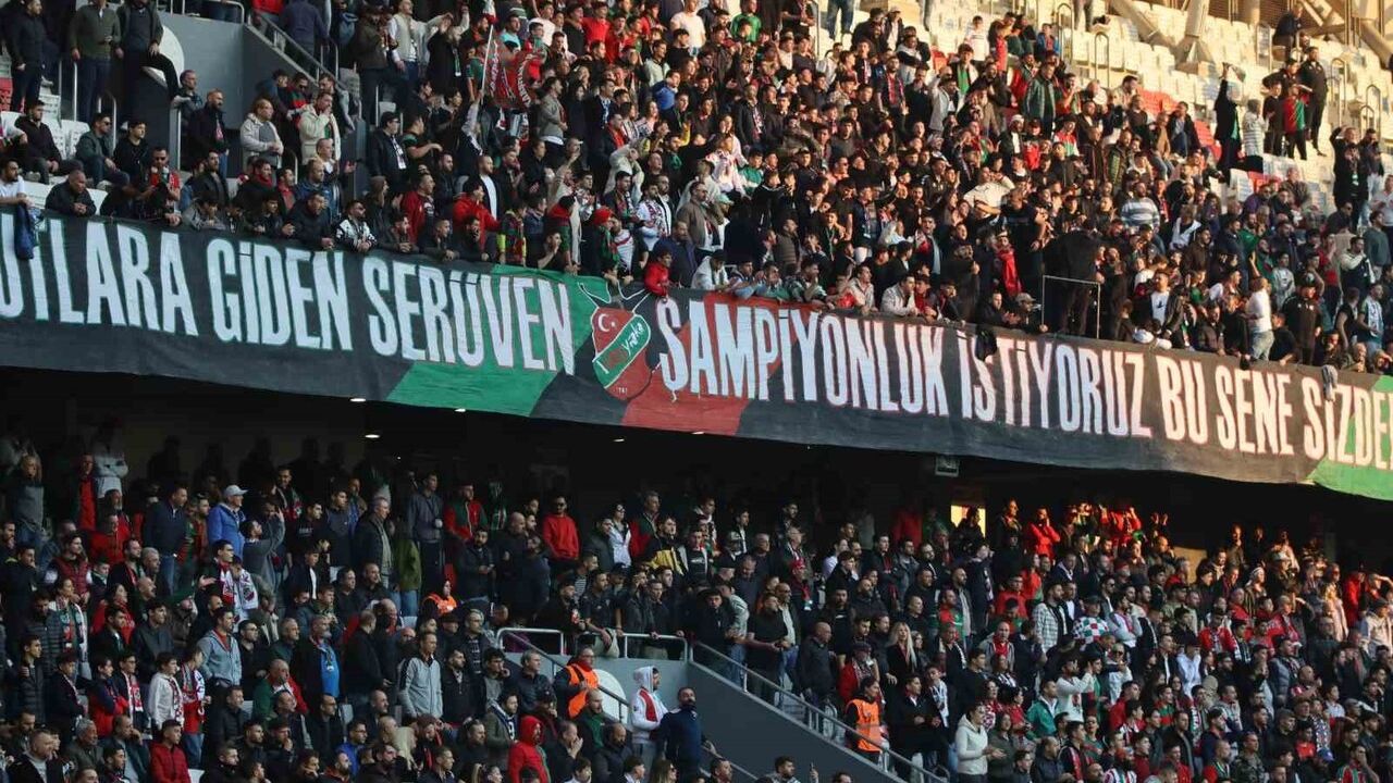 TFF 3. Lig: Karşıyaka 3-1 Bornova 1877