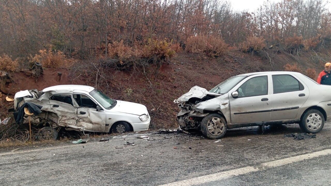 Tokat Almus'ta Trafik Kazası: 1 Ölü, 2 Yaralı