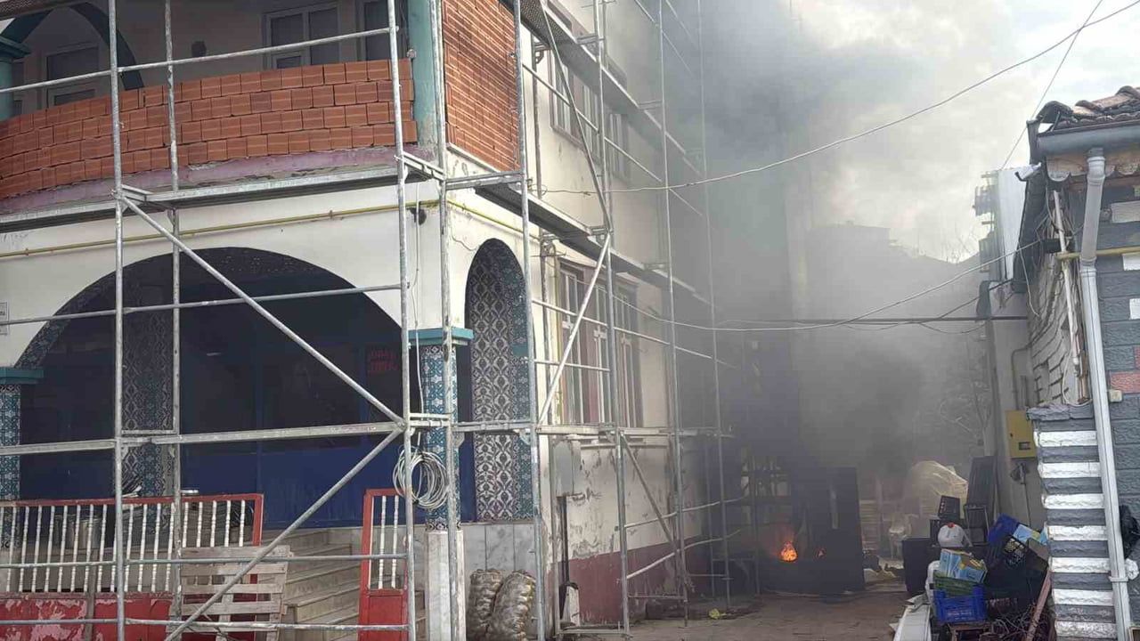 Tokat Erbaa'da Spiral Kıvılcımı İnşaatta Yangın Çıkardı