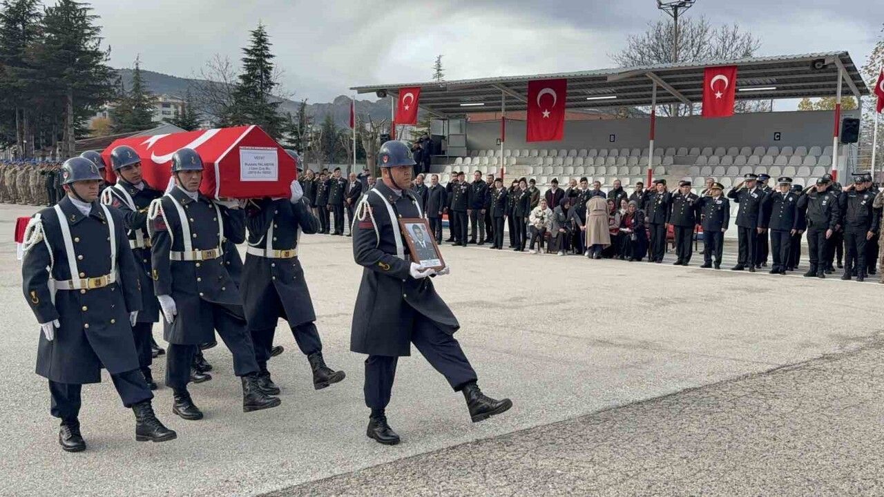 Tokat Niksar'da Görev Başında Kalp Krizi: Uzman Çavuş Mustafa Palabıyık (33) Yaşamını Yitirdi