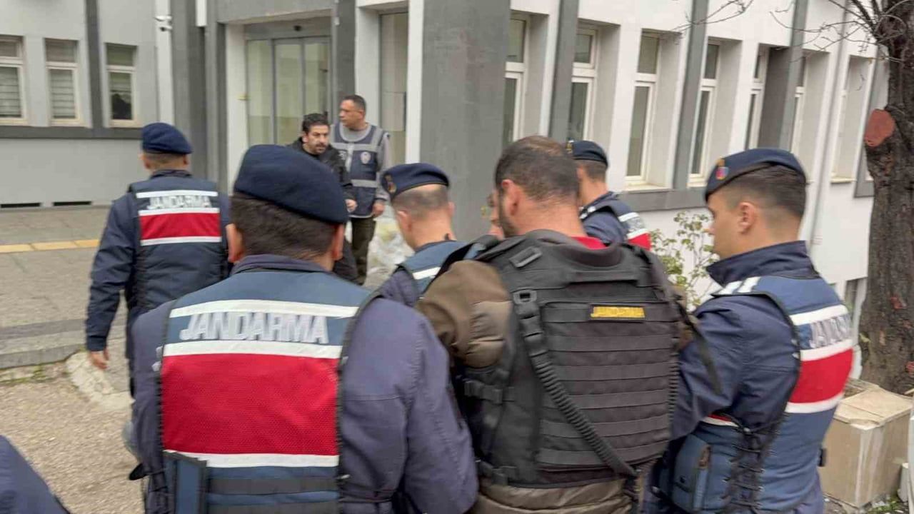 Tokat'ta Silahlı Kavga: 2 Kişinin Ölümüne Sebep Olan Zanlılar Adliyeye Sevk Edildi