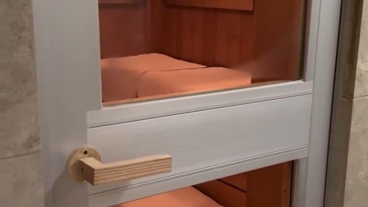 Tokyo Akasaka'da Sauna Yangını: Sauna Tiger'da 2 Kişi Hayatını Kaybetti