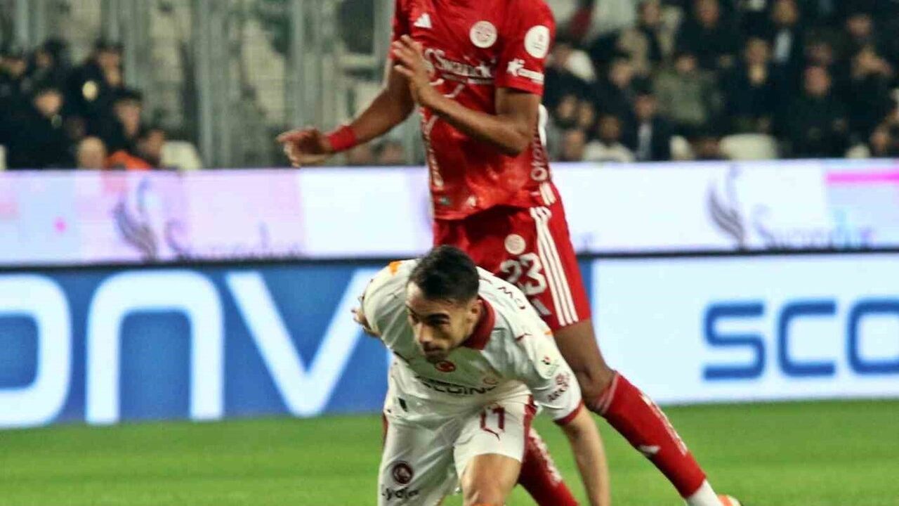 Trendyol Süper Lig: Galatasaray, Antalyaspor'u 4-1 Yendi