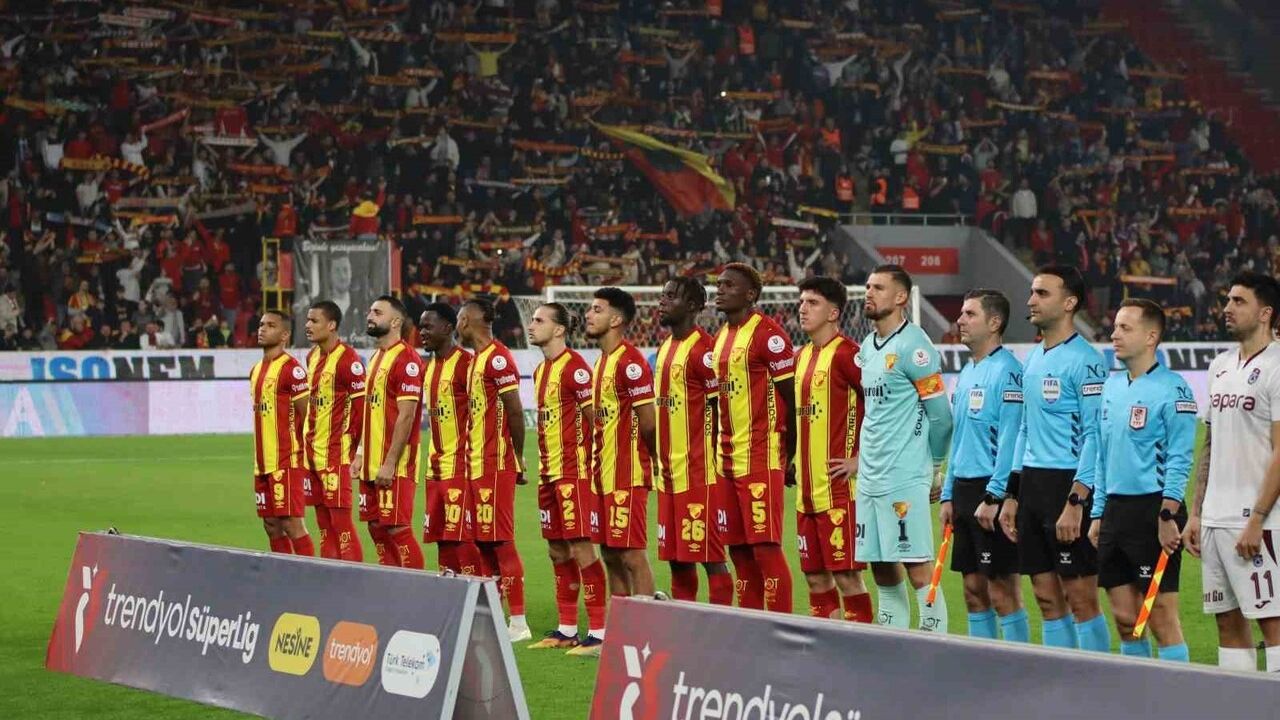 Trendyol Süper Lig: Göztepe 0-0 Trabzonspor (15')