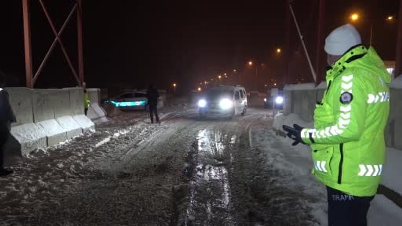 Tunceli'de Zorlu Kışta Yılbaşı Güvenliği Emniyete Emanet