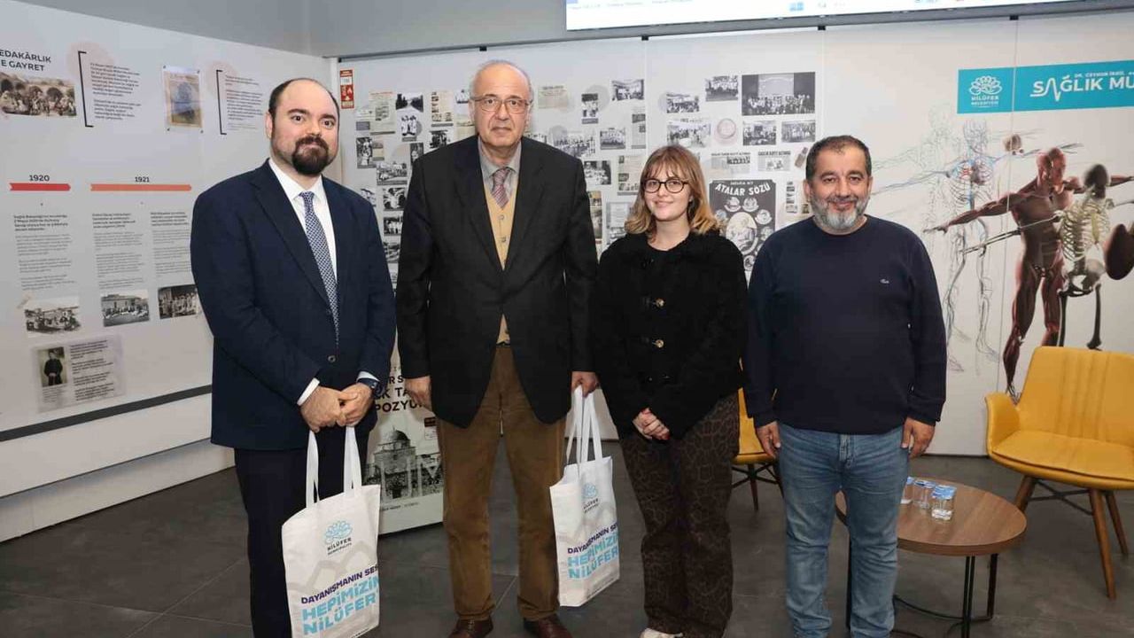 Türkiye'de HIV Vakaları Artışta: Uzmanlar Erken Tanıya Dikkat Çekti