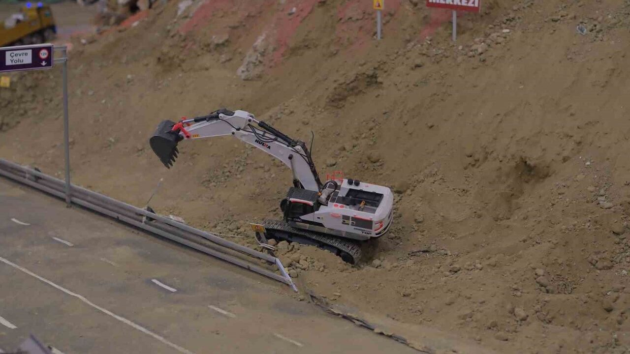 Türkiye’de İlk Oyuncak Şantiye Kafesi Düzce’de: RC Araçlarla Gerçek Şantiye Deneyimi