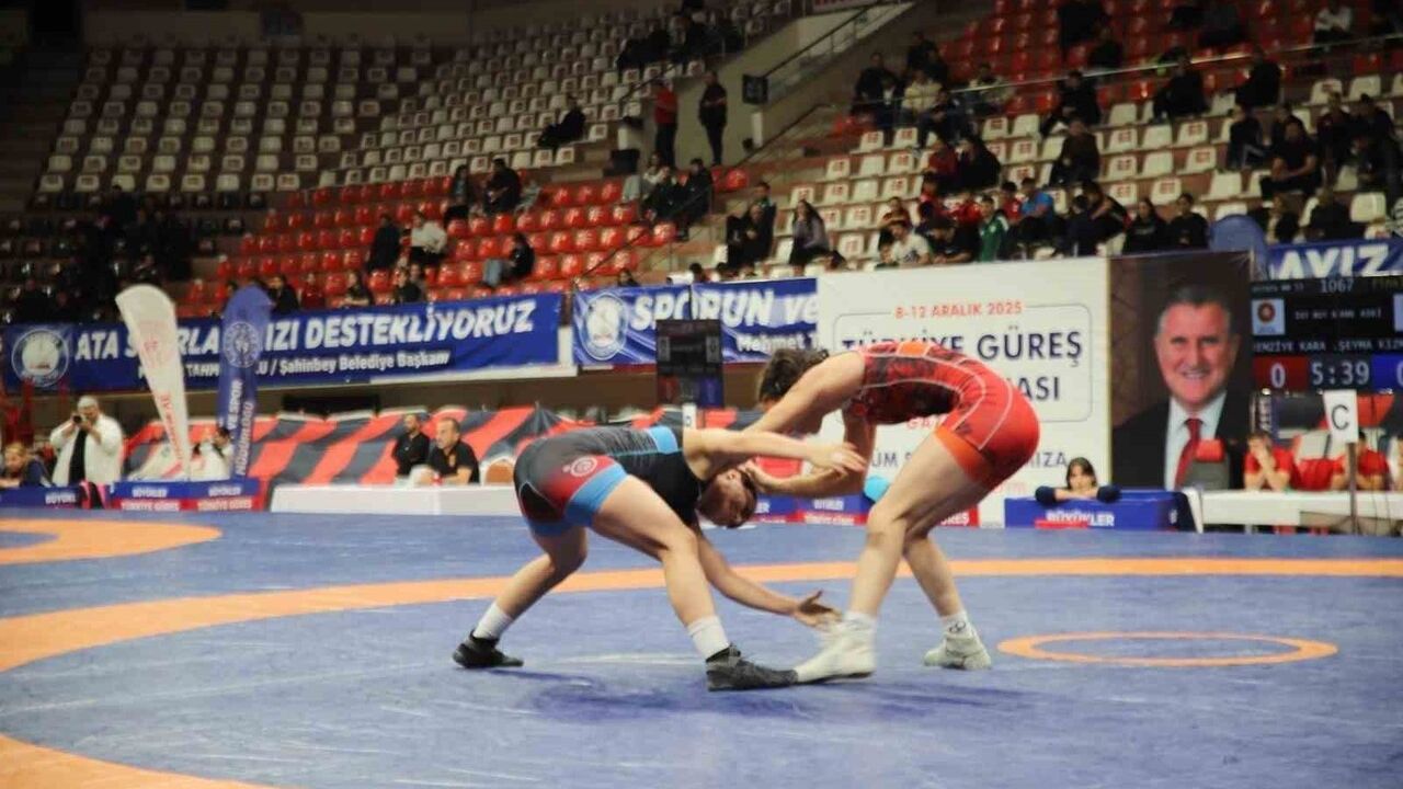 Türkiye Güreş Şampiyonası Gaziantep'te Sona Erdi — Ankara ASKİ Üç Stilde Şampiyon