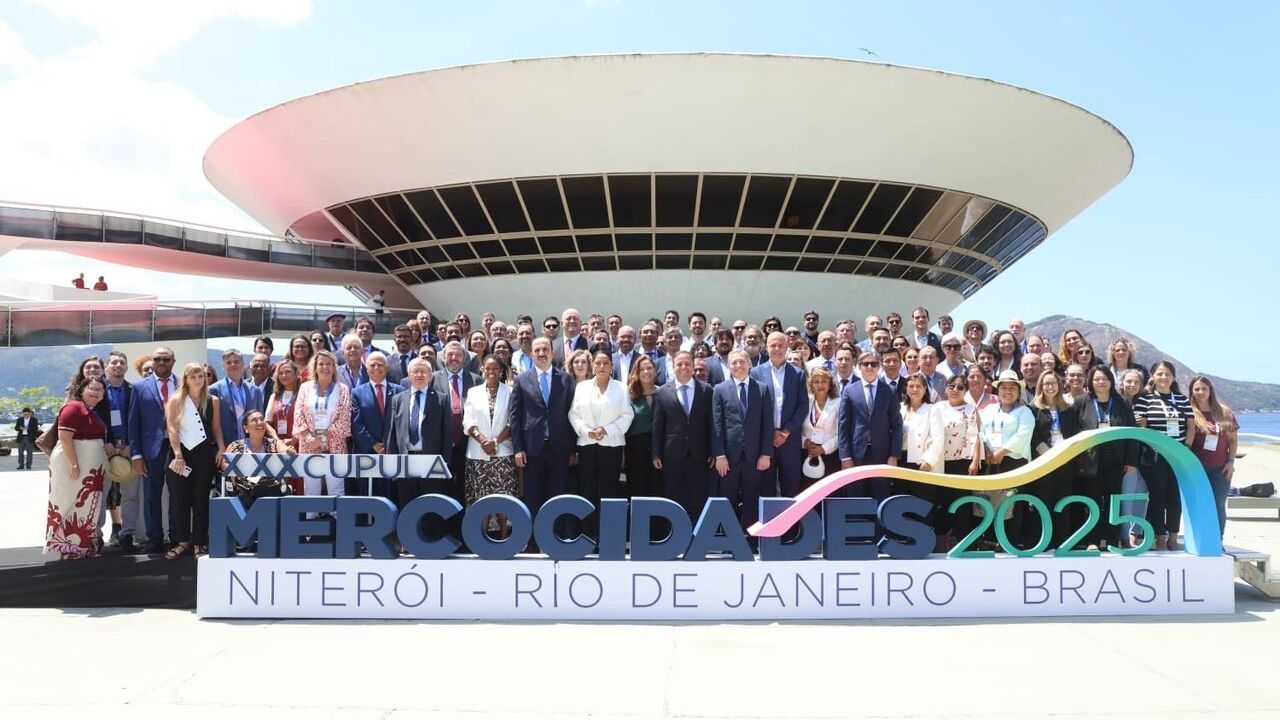 UCLG Başkanı Uğur İbrahim Altay, 30. Mercociudades Zirvesi'nde