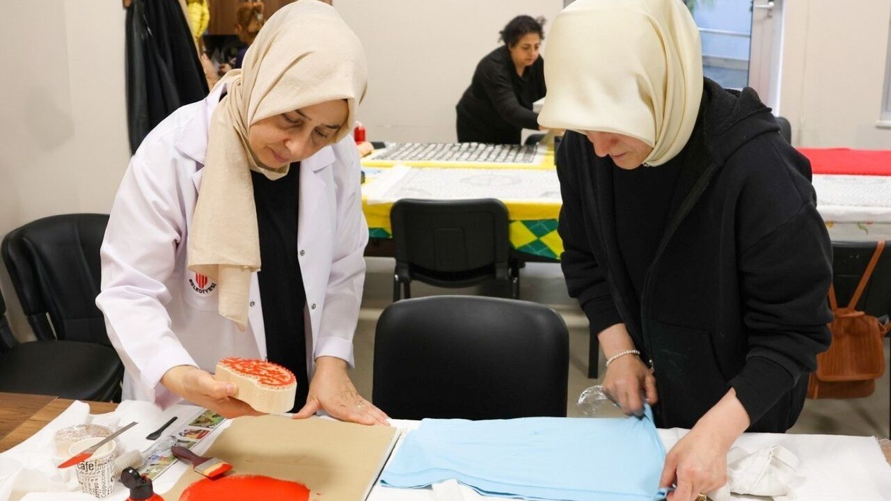 Ümraniye'de 6 Yıldır Süren Ahşap Baskı Kursu Yoğun İlgi Görüyor