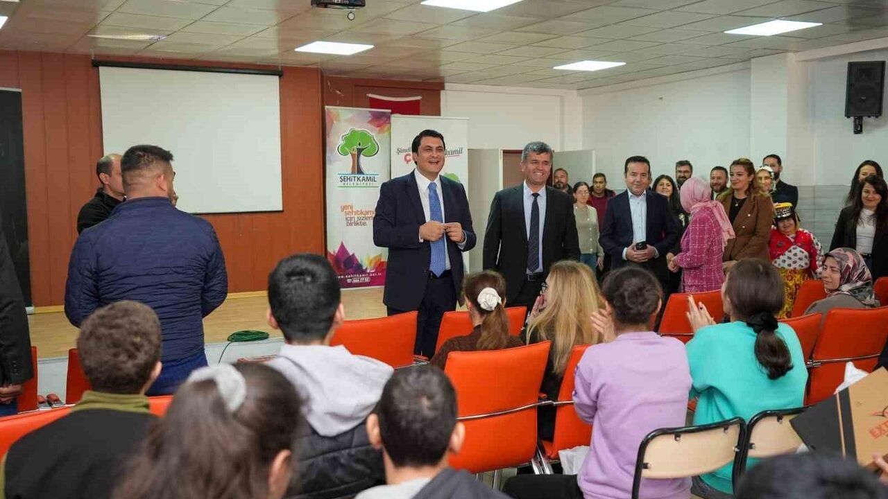 Umut Yılmaz'dan Şehitkamil'de Özel Eğitim Ziyareti — 'Her Zaman Yanlarındayız'