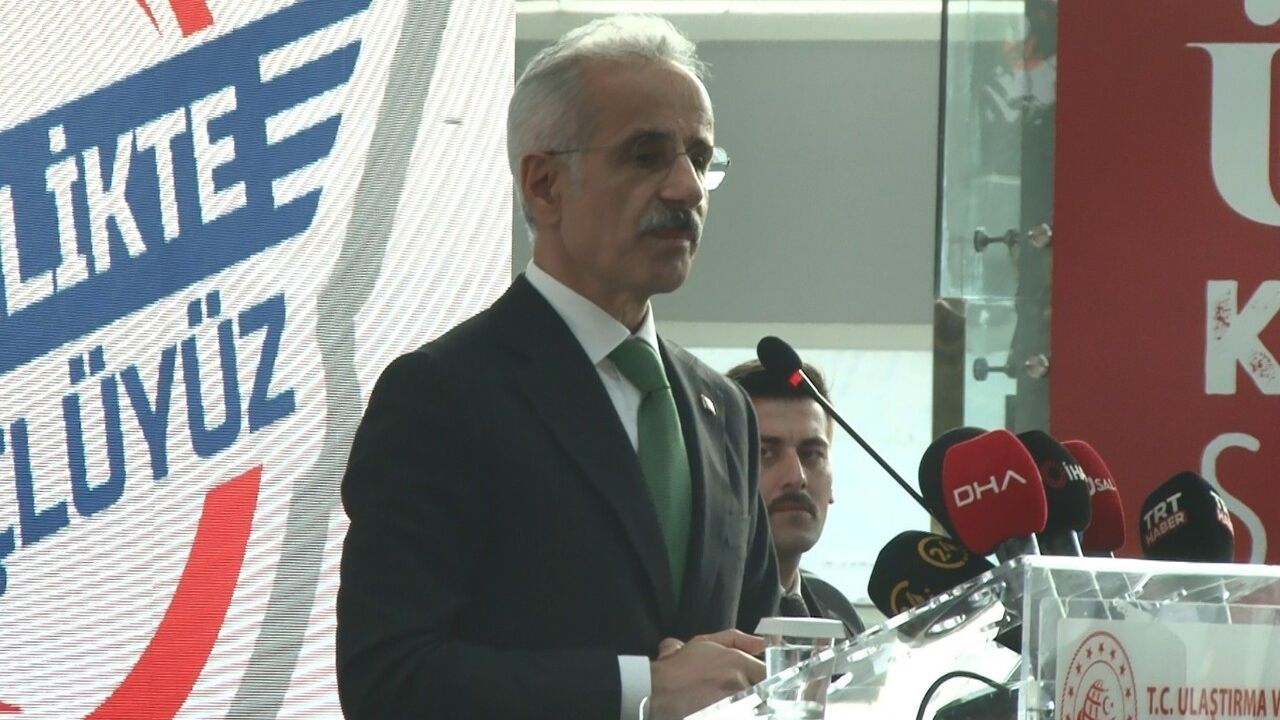 Uraloğlu: 10 Milyondan Fazla Engelli Yolcu YHT ve Ana Hatlarda Ücretsiz Seyahat Etti