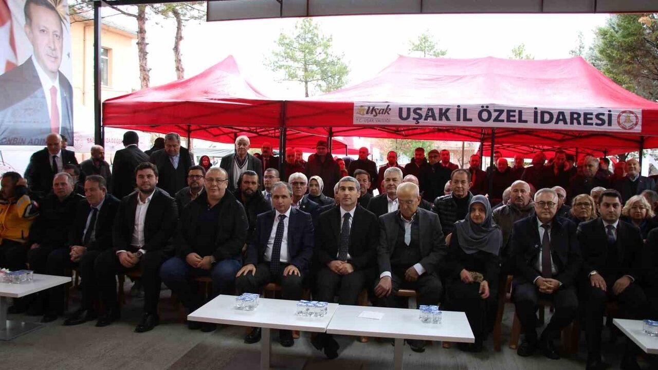 Uşak Karahallı'da Semra-Özkan Atak Hemodiyaliz Ünitesi açıldı