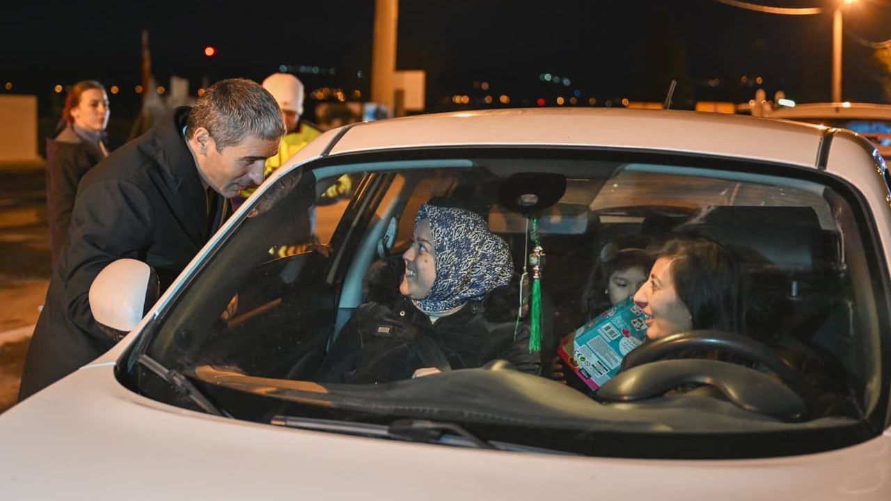 Uşak Valisi Naci Aktaş'tan Yılbaşı Denetimi: 55 Noktada bin 442 Personel Görevde