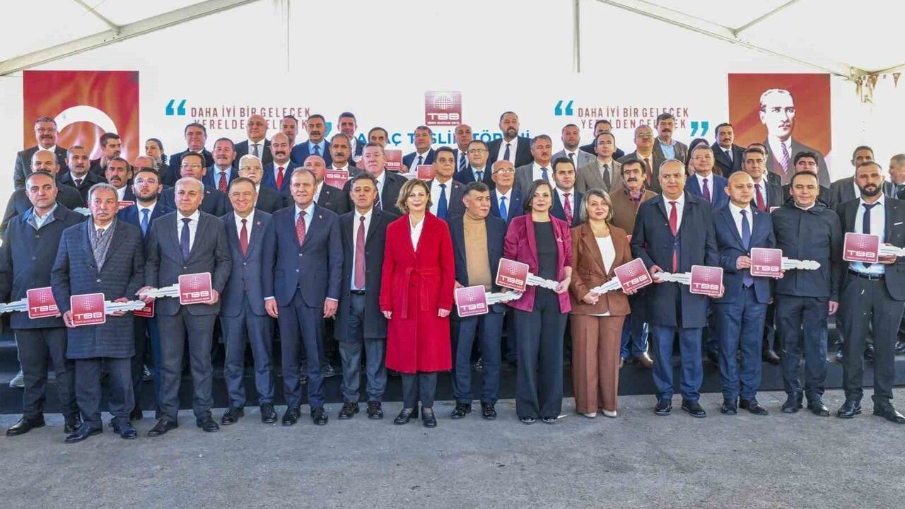 Vahap Seçer: TBB’den 59 Araç Teslimi — "Her Gelişme Ülkemizi Etkiliyor"