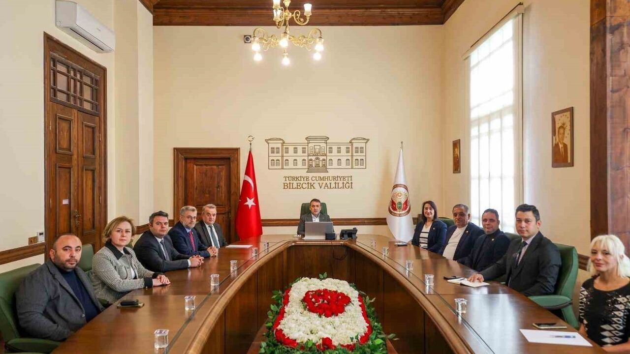 Vali Faik Oktay Sözer Başkanlığında Bozüyük OSB Müteşebbis Heyet Toplantısı