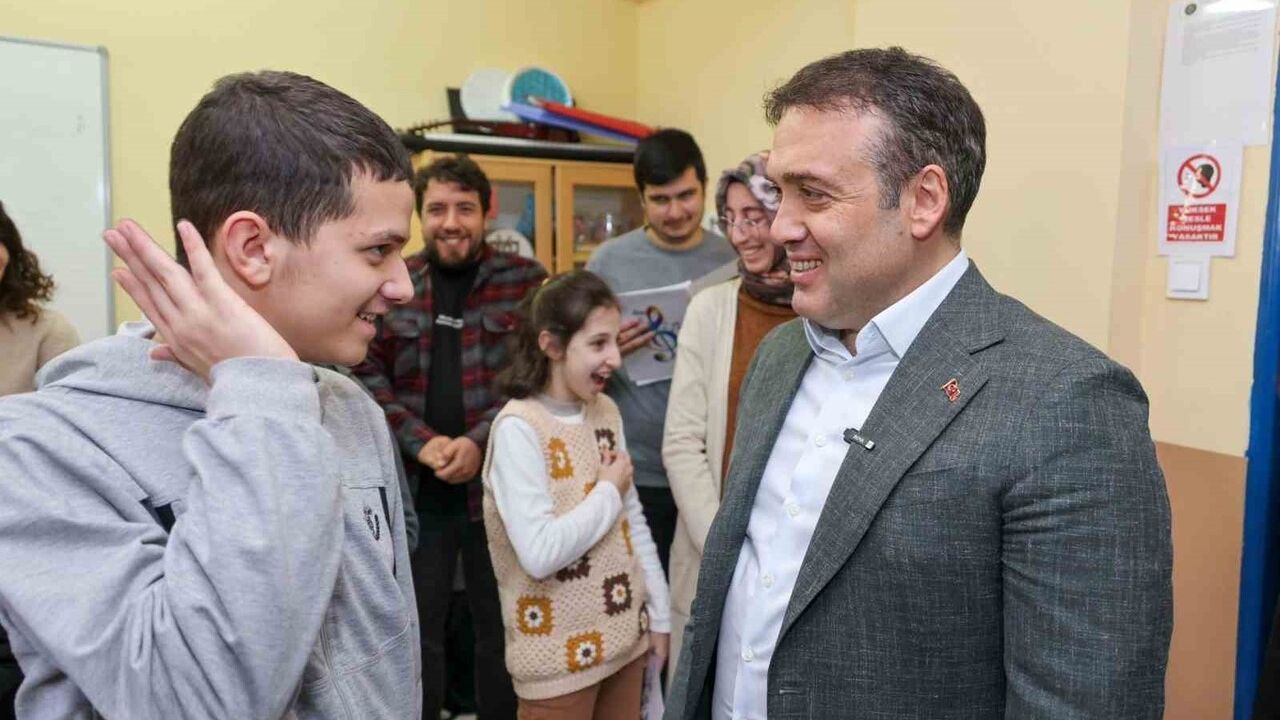 Vali Sözer'den Bilecik'te Özel Öğrencilere Destek
