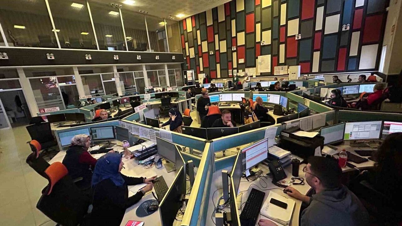 Van 112 Çağrı Merkezi 2025'te 1 milyon 277 bin çağrı karşıladı — %75’i asılsız